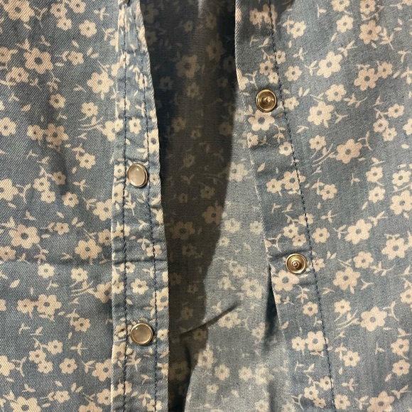 cotton floral pattern collared button down - Picture 3 of 6